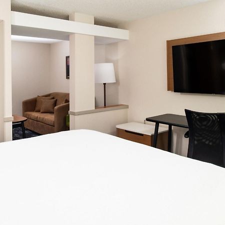 Fairfield Inn & Suites Greensboro Wendover Exteriér fotografie