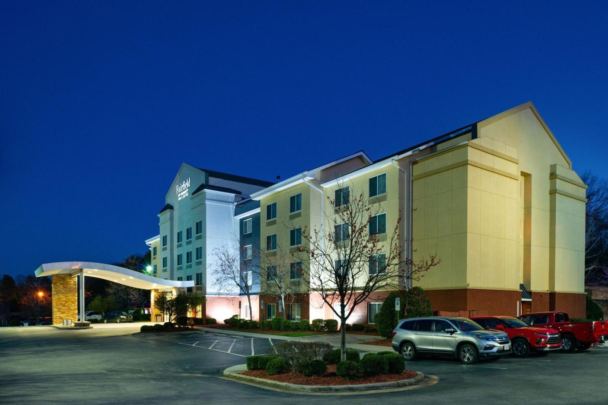 Fairfield Inn & Suites Greensboro Wendover Exteriér fotografie