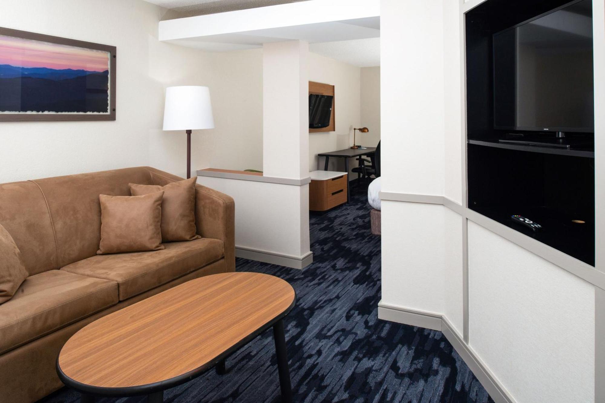 Fairfield Inn & Suites Greensboro Wendover Exteriér fotografie