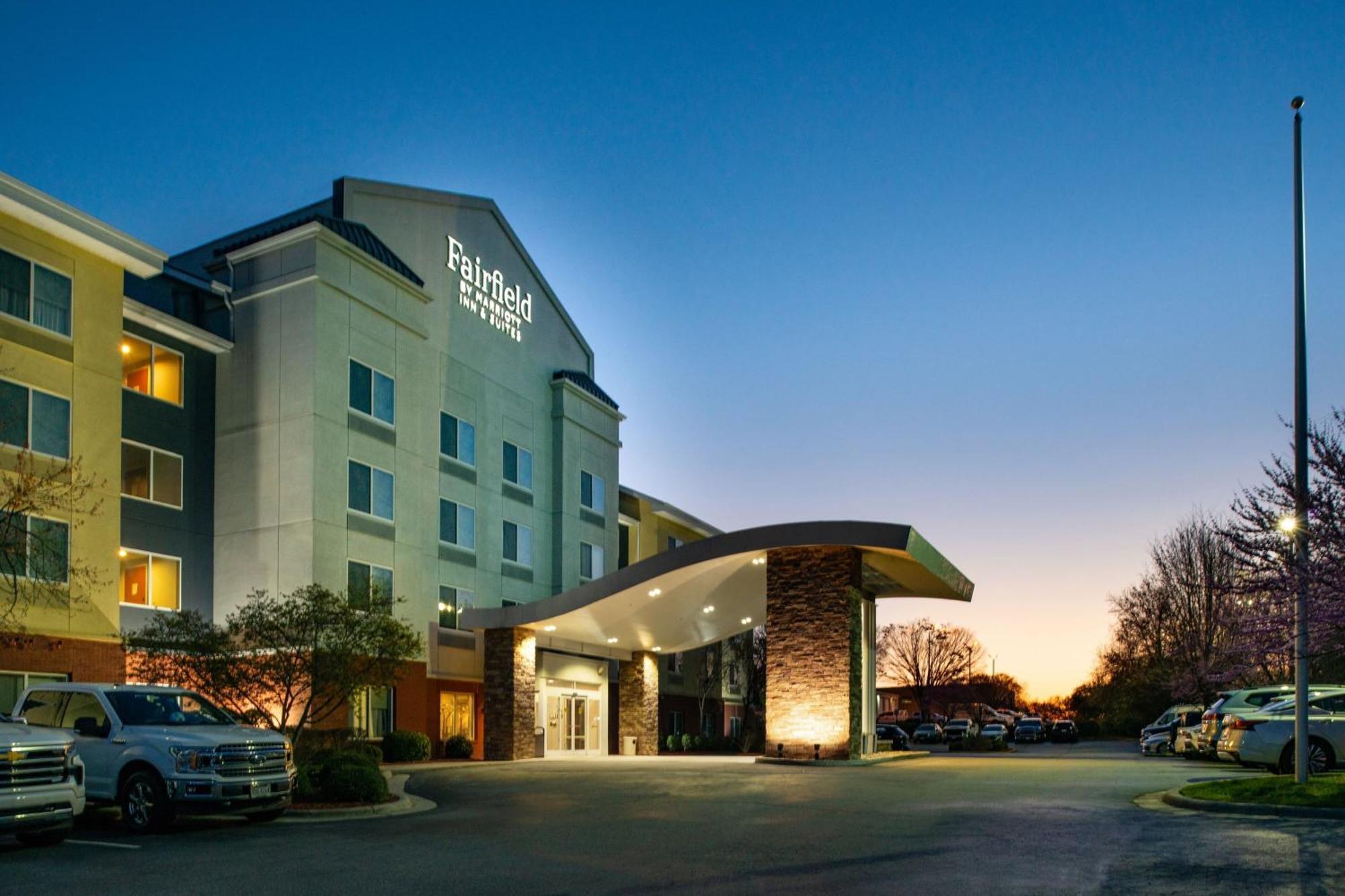Fairfield Inn & Suites Greensboro Wendover Exteriér fotografie