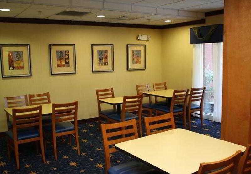 Fairfield Inn & Suites Greensboro Wendover Exteriér fotografie